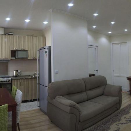 Aura On Erkindik Boulevard บิชเคก ภายนอก รูปภาพ